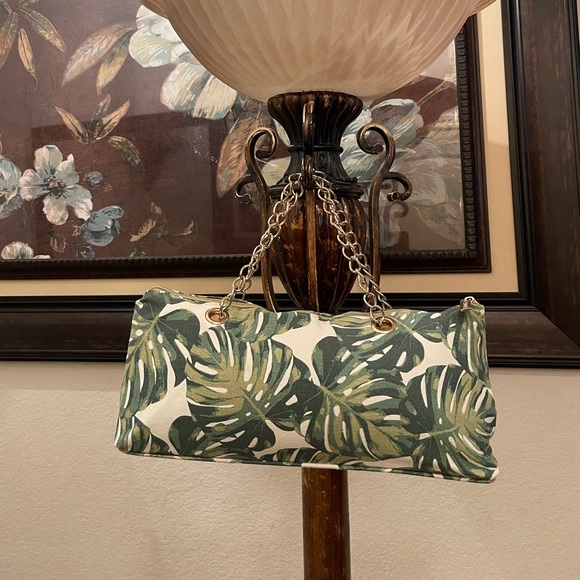 Iceeare please check all pictures of condition. Pictures are my description. - Picture 6 of 17